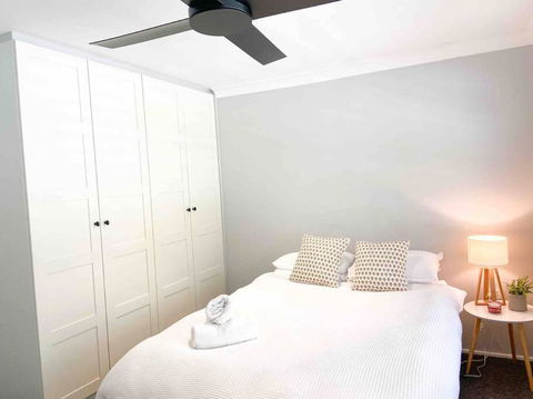 Peaceful Merewether Family Home - Tourism Noosa 0