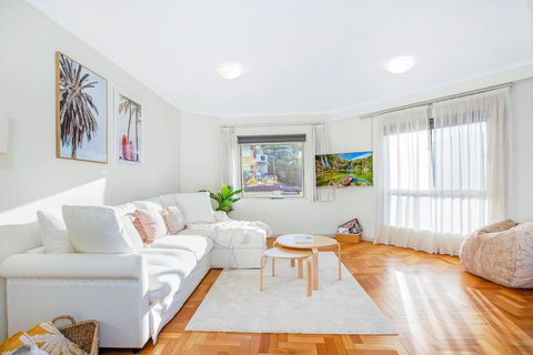 Perfect Manly Retreat, In The Heart Of Manly, Family & Couple Friendly Apartment With CAR SPOT - Tourism Noosa 0
