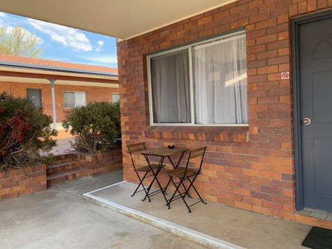 Peter Allen Motor Inn - Tourism Noosa 3