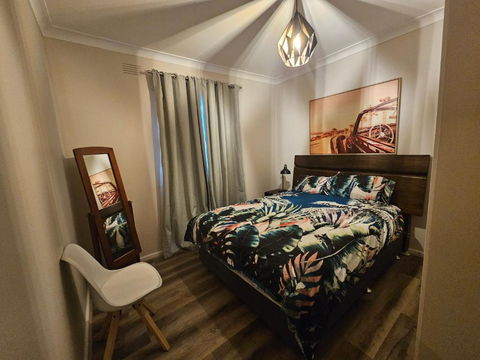 Phoenix House - Tourism Noosa 0
