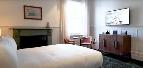 Portarlington Grand Hotel - Tourism Noosa 2