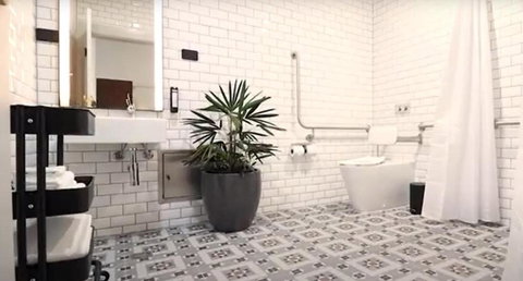 Portarlington Grand Hotel - Tourism Noosa 3