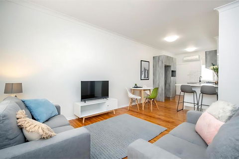 Prickly Pear Stays In Adamstown - Tourism Noosa 0