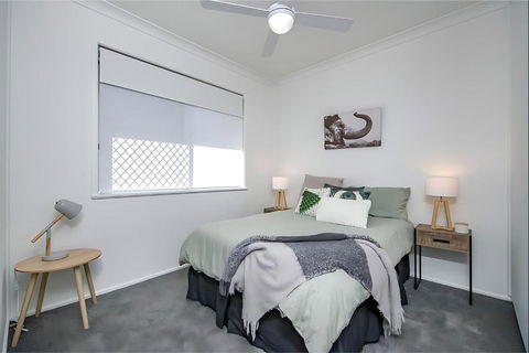 Prickly Pear Stays In Adamstown - Tourism Noosa 1
