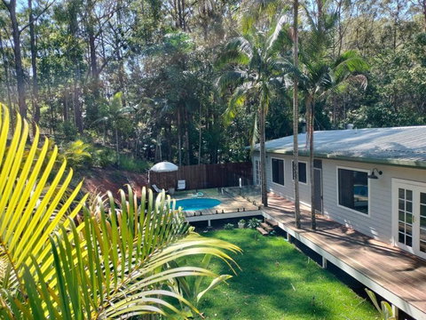 Private Bush & Beach Retreat - Tourism Noosa 0