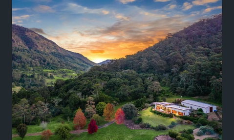 Private Luxury In The Mountains With Running Creek - Tourism Noosa 0