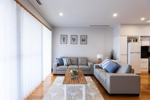 Promenade Unit 4 - Tourism Noosa 1