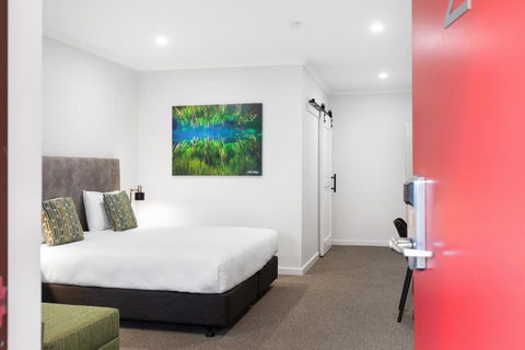 Presidential Motel - Tourism Noosa 3