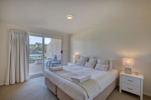 Quarterdeck Apartment - Tourism Noosa 2