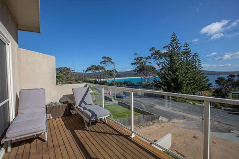 Quarterdeck Apartment - Tourism Noosa 0