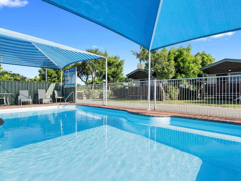 Queens Beach Tourist Village - Tourism Noosa 3