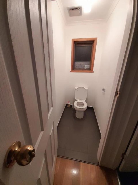 Quiet Room With Off Street Parking In Hobart - Tourism Noosa 1