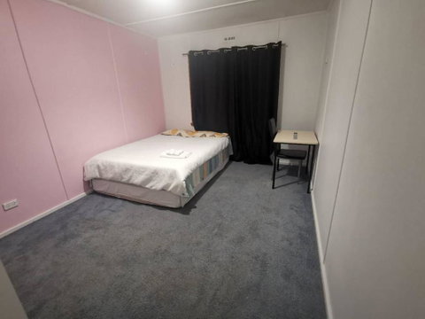 Quiet Room With Off Street Parking In Hobart - Tourism Noosa 2