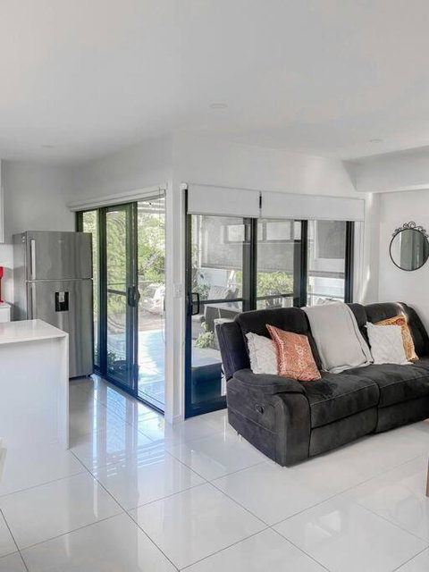 Quite 2B2B Family Home W Free Parking, BBQ - Tourism Noosa 1