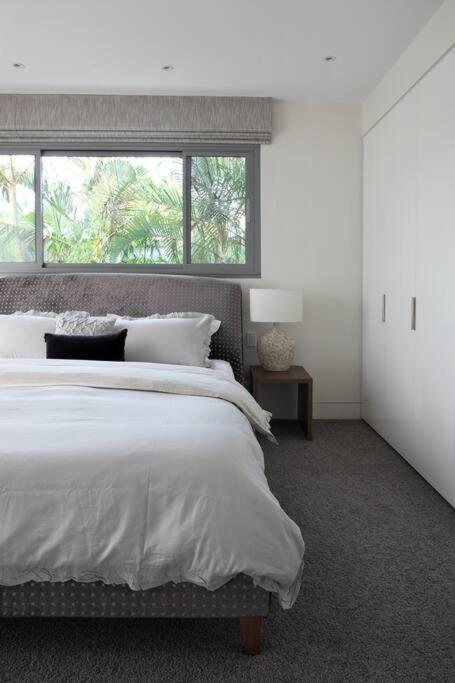 Racquet Retreat By Noosa Secret Destinations- Short Walk To Hastings Street - Tourism Noosa 3