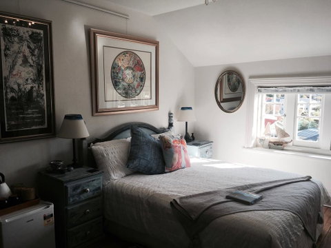Assemblage Boutique Art B & B - Tourism Noosa 1