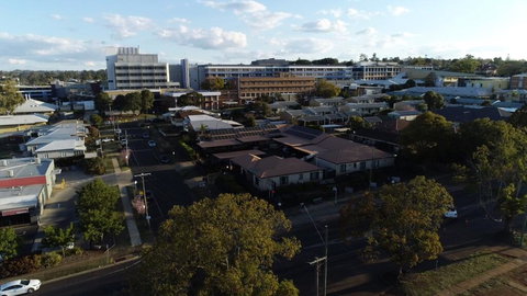 Asters On James Motor Inn - Tourism Noosa 3