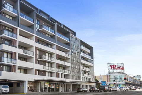 Astra Apartments Liverpool - Tourism Noosa 1