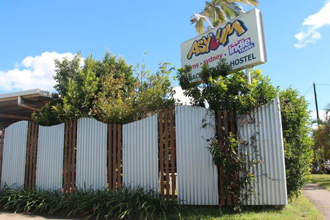 Asylum Cairns Hostel - Tourism Noosa 3