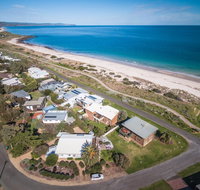 At The Beach - 54 Elizabeth Crescent - Tourism Noosa