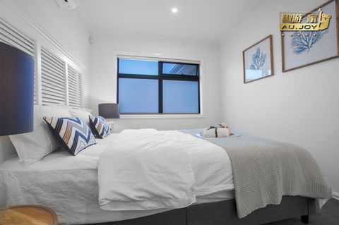 AU.JOY 3 Bed Townhouse Burwood 3 - Tourism Noosa 3
