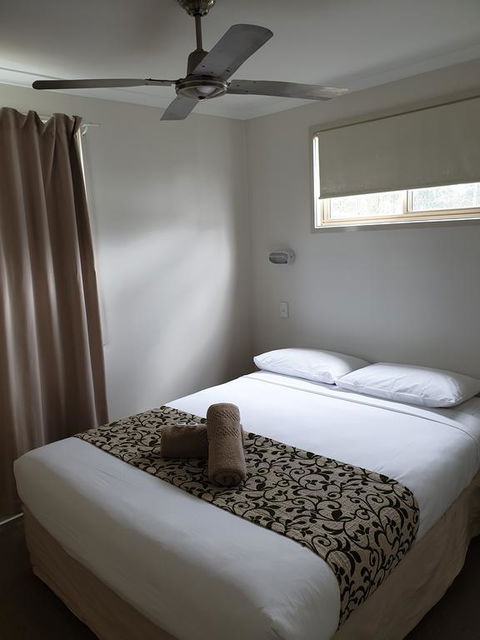 Australian Motor Homes Tourist Park - Tourism Noosa 3