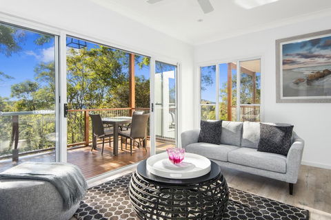 Avalon Tree House - Tourism Noosa 0