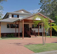 Away on Shirley Lane - Tourism Noosa
