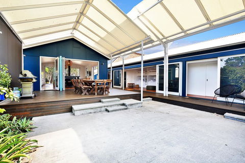 Ayana Beach House - Pet Friendly - Opposite Beach - Tourism Noosa 2