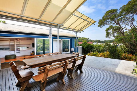 Ayana Beach House - Pet Friendly - Opposite Beach - Tourism Noosa 3