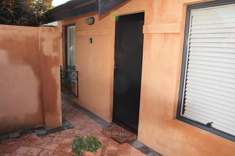 Azalea Villa - Close To The City Of Perth - Tourism Noosa 2