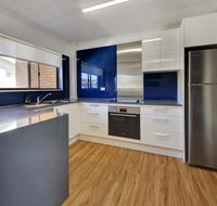 Azure Beach Stop - Tourism Noosa