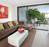 Back of the Block Bulimba - Executive 3BR Bulimba apartment with leafy outlook - Tourism Noosa