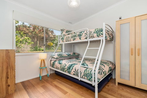 BADENOCH - Tourism Noosa 1