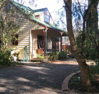Ballarat cottages incorporating yarrowee cottage and Admirals cottage - Tourism Noosa