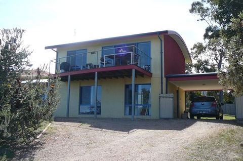 Banksia Waters - Tourism Noosa 1