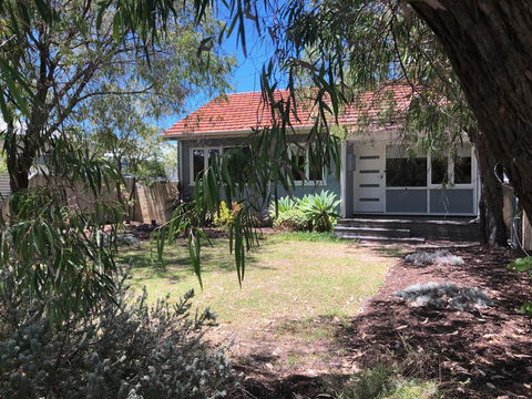 Barefoot Beach Cottage - Busselton - Tourism Noosa 1