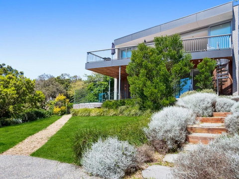 Bay Vista - Amazing Bay Views With The Beach At Your Doorstop! - Tourism Noosa 3