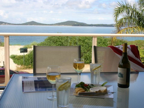 Bays Edge - Tourism Noosa 0