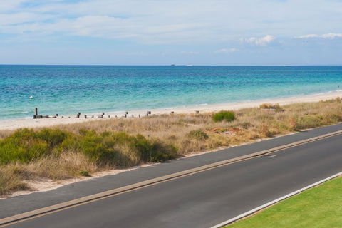 Bayside Beauty - Tourism Noosa 0