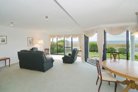 Bayside Beauty - Tourism Noosa 2