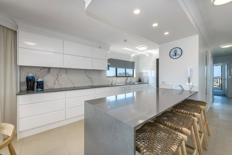 Bayview Apartments Rainbow Bay - Tourism Noosa 2