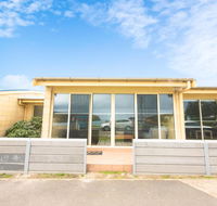 Bayview no 2 - Next to the Beach - Tourism Noosa