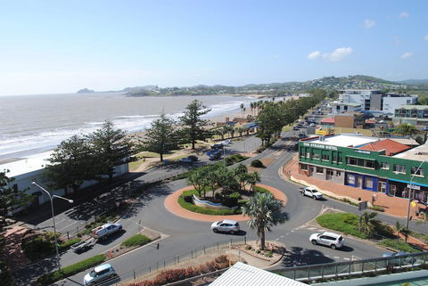 Bayview Tower - Tourism Noosa 3