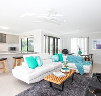 Beach Breeze Holiday House - Tourism Noosa