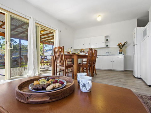 Beach Escape @ Currarong - Basic Family Accommodation - Tourism Noosa 2
