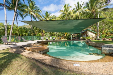 Beach Front Lagoon Lodge Apartments - Tourism Noosa 3