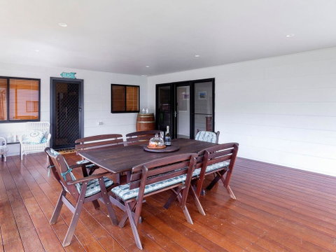 Beach House - Tourism Noosa 2