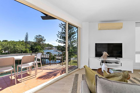 Riverfront 2 Bedroom Penthouse, Steps From Hastings Street - By Stay Noosa - Tourism Noosa 2