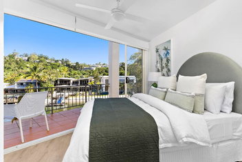 Riverfront 2 Bedroom Penthouse, Steps From Hastings Street - By Stay Noosa with Tourism Noosa